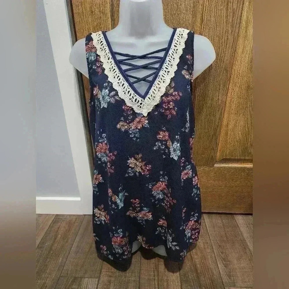 Maurice’s Shirt Top Women’s Large Loose Fit Navy Blue Floral Sleeveless Tank Top - Picture 1 of 7